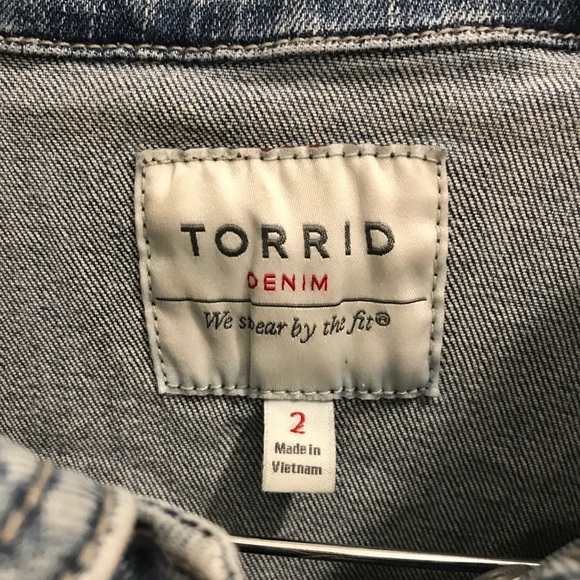 Torrid Medium Wash Cropped Denim Vest 2X - Picture 7 of 9